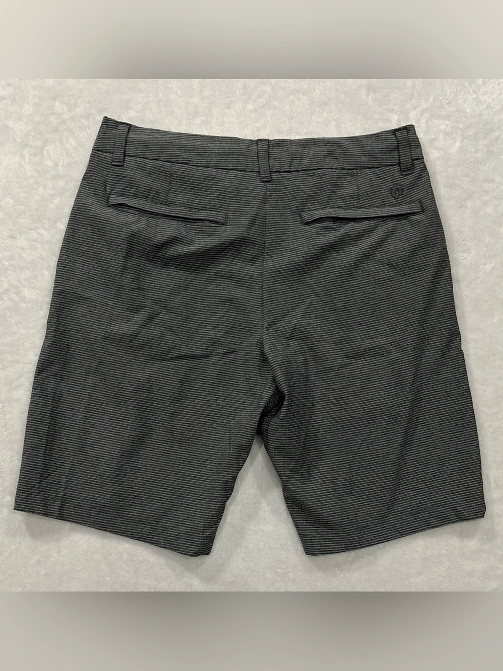 Hang Ten Hybrid Gray Striped 5-Pocket Shorts Men's Size 32